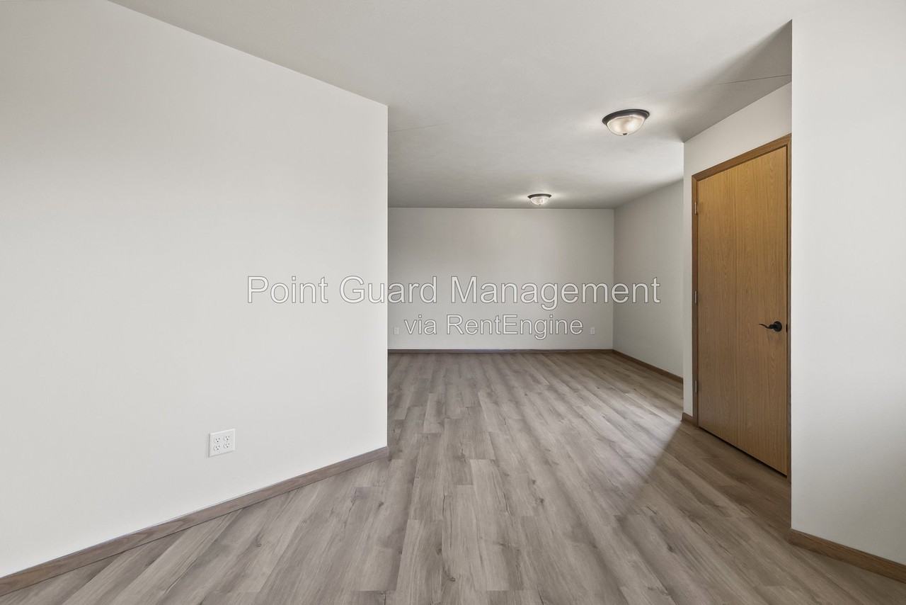 106 S Sandstone Ave #64 - Photo 4 of 7