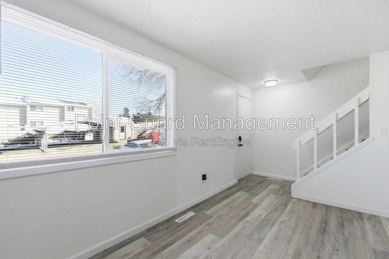 1836 S Cleveland Ave - Photo 3 of 27
