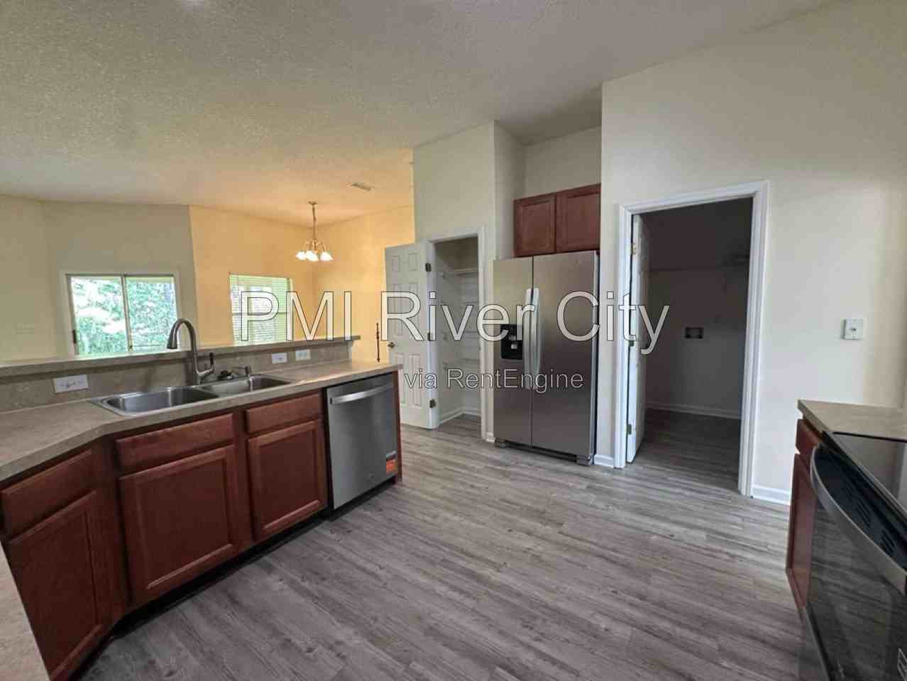 533 Alice Cove Ct - Photo 2 of 25