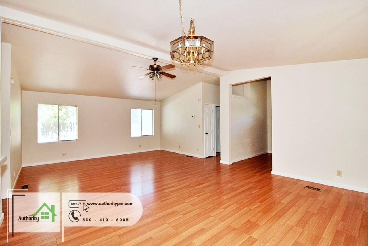 332 Mammoth Path - Photo 6 of 28