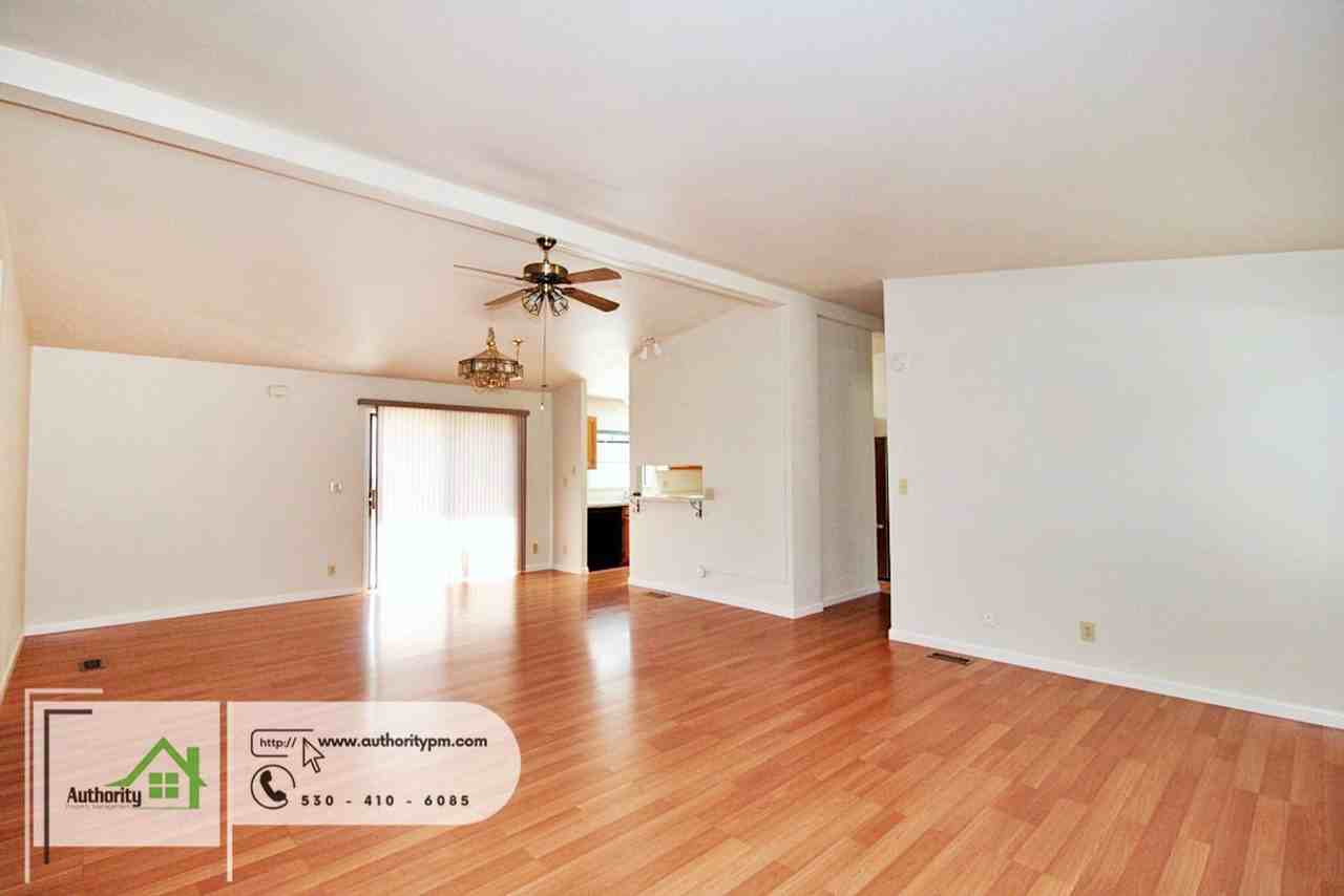 332 Mammoth Path - Photo 7 of 28