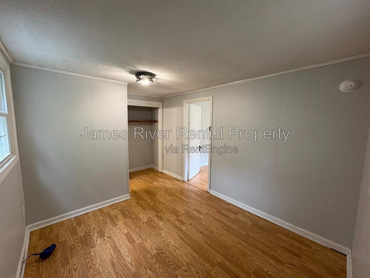 1312 Laurel Ln - Photo 4 of 18