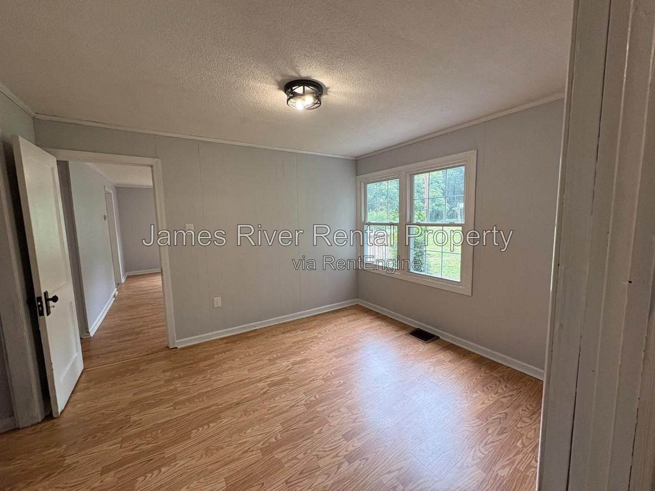 1312 Laurel Ln - Photo 6 of 18