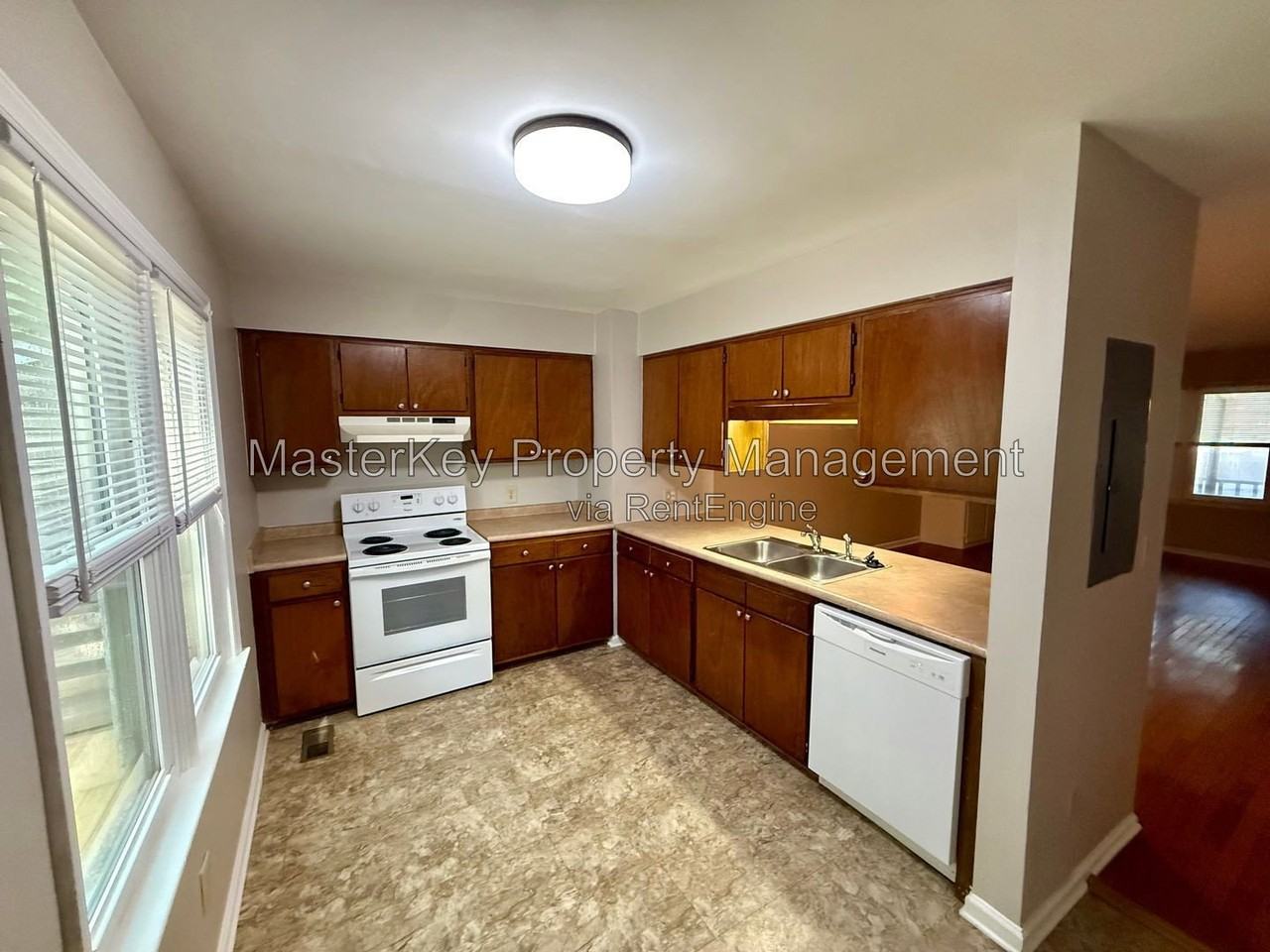 119 S Atley Ln - Photo 3 of 19
