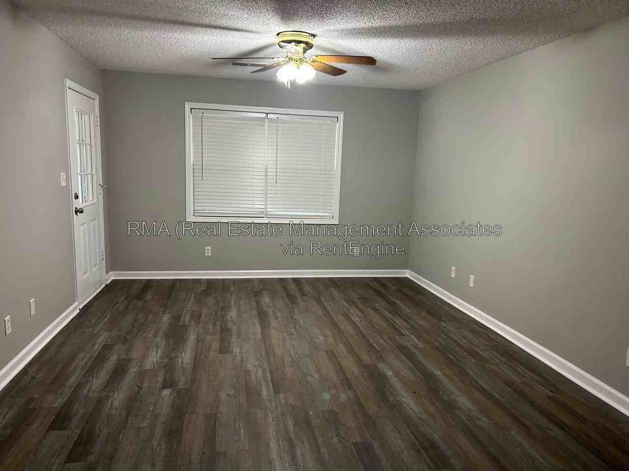 103 Bluebird Ln - Photo 2 of 7