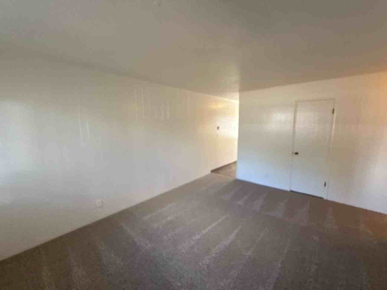550 Sw Levens St #21 - Photo 4 of 17