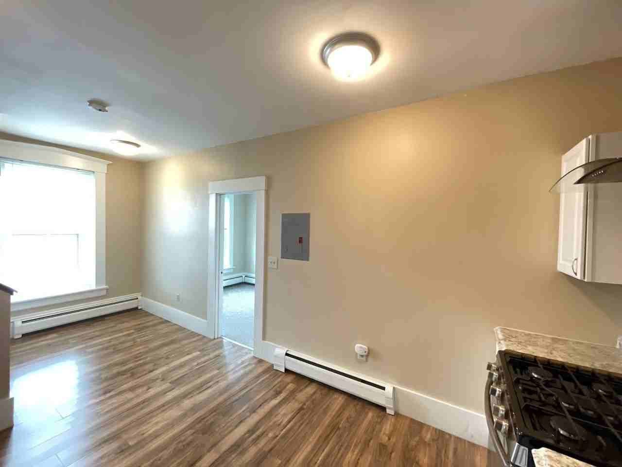 46 Glass St #6 - Photo 2 of 16