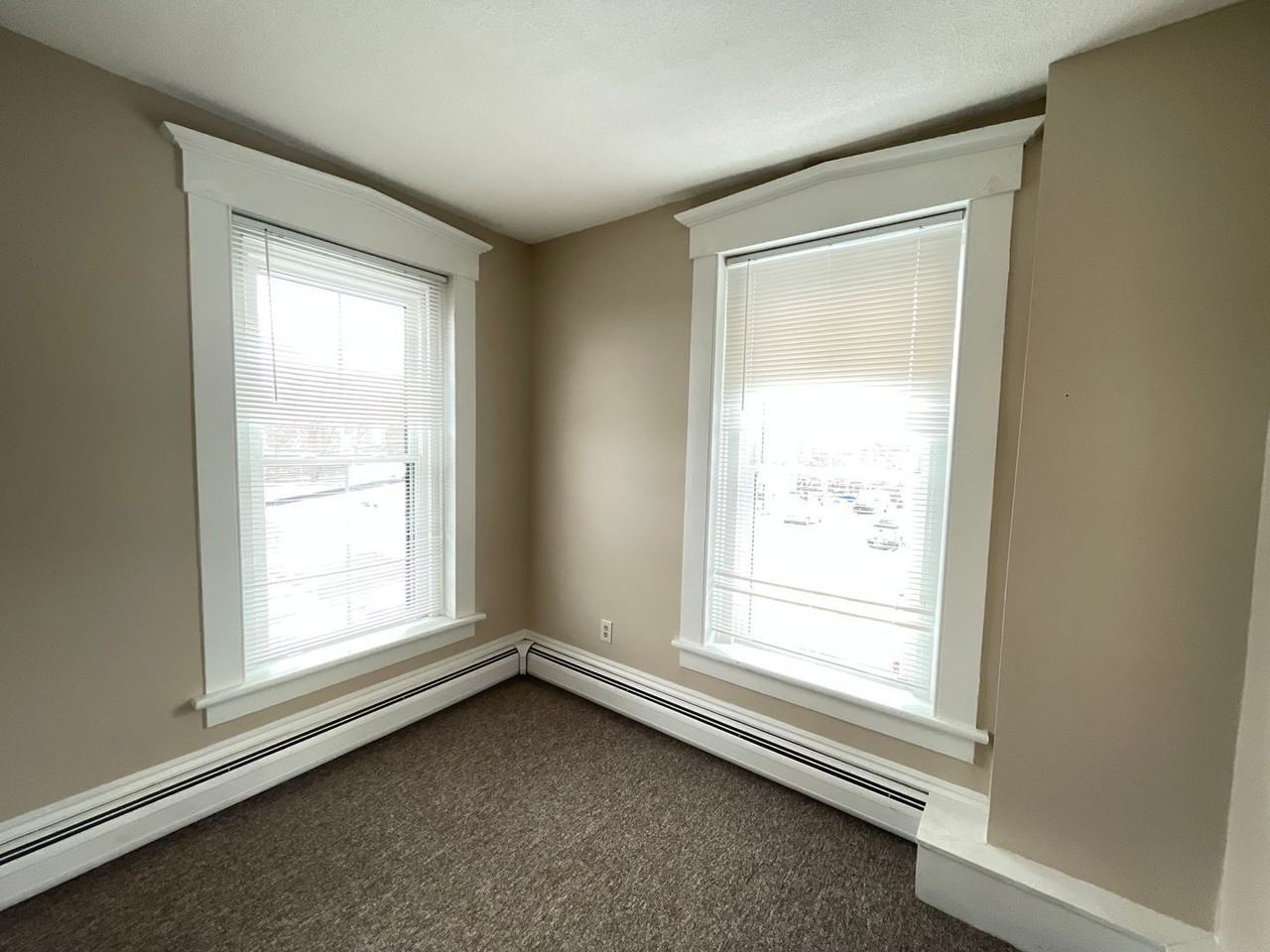 46 Glass St #6 - Photo 6 of 16