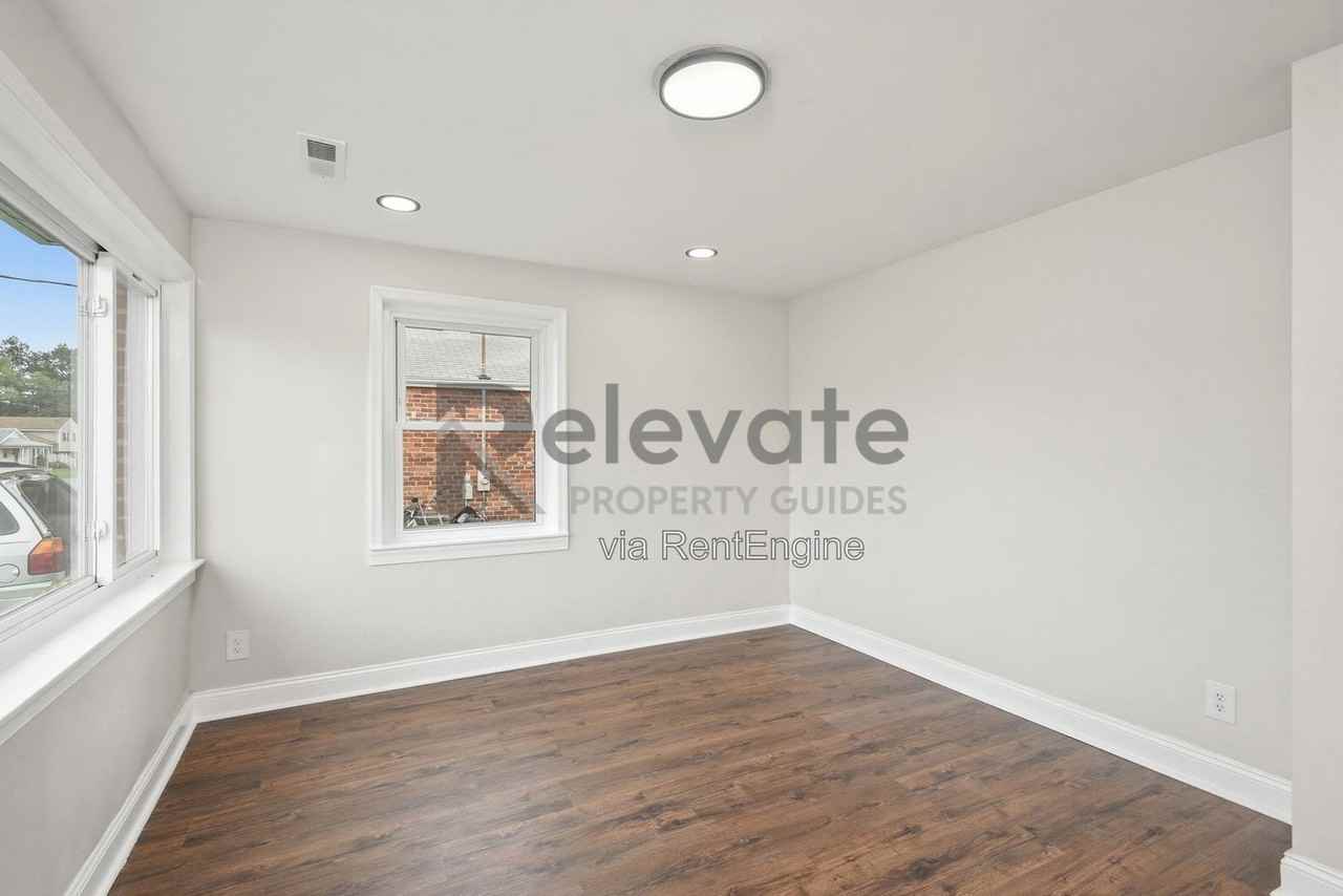 3605 South St - Photo 2 of 17
