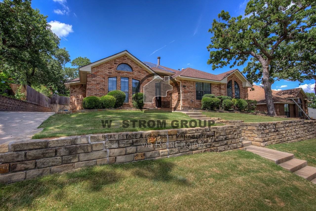 3914 Meadow Dr - Photo 3 of 40