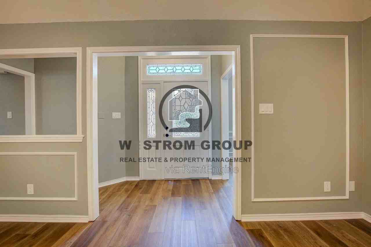3914 Meadow Dr - Photo 4 of 40