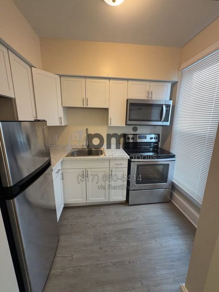 231 E 9th St #17 - Photo 5 of 24