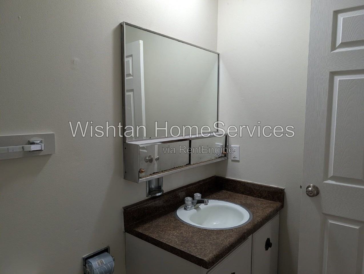 204 N Charleston Blvd #5 - Photo 3 of 17