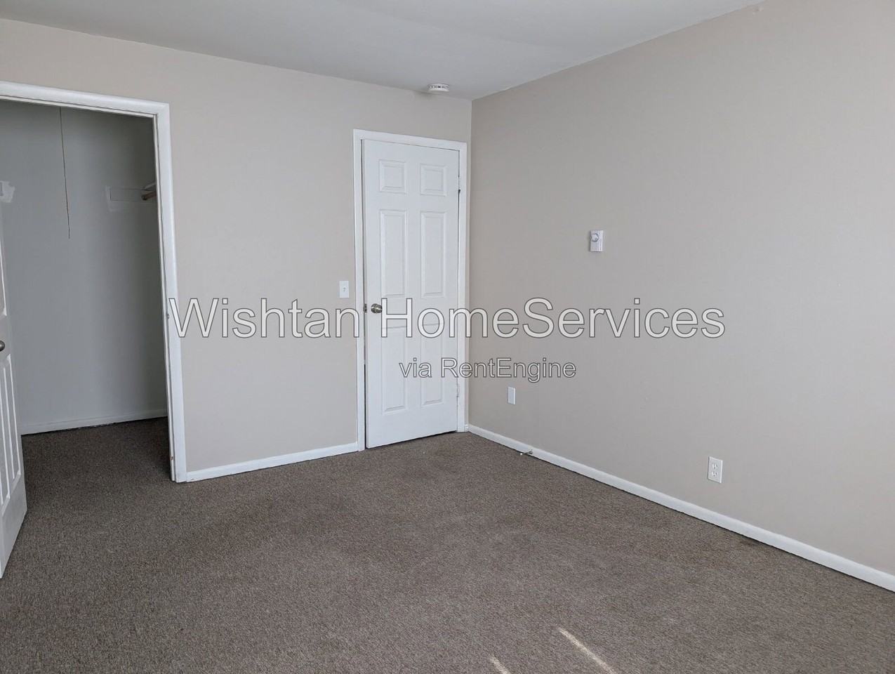 204 N Charleston Blvd #5 - Photo 6 of 17