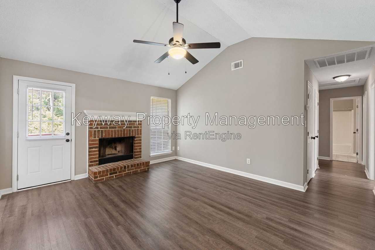 4263 Waylon Dr - Photo 5 of 27