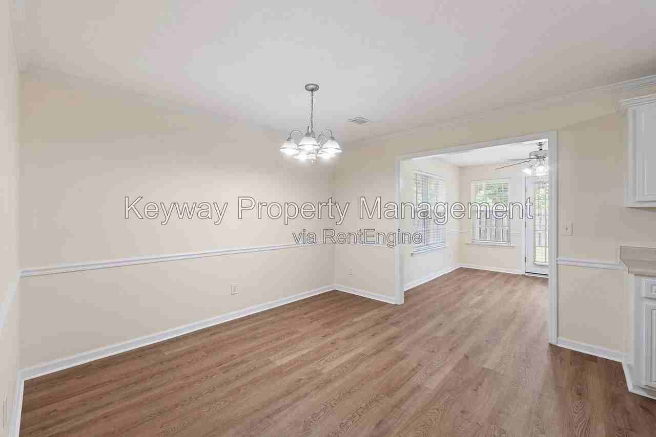 615 Goodale Ln - Photo 5 of 27