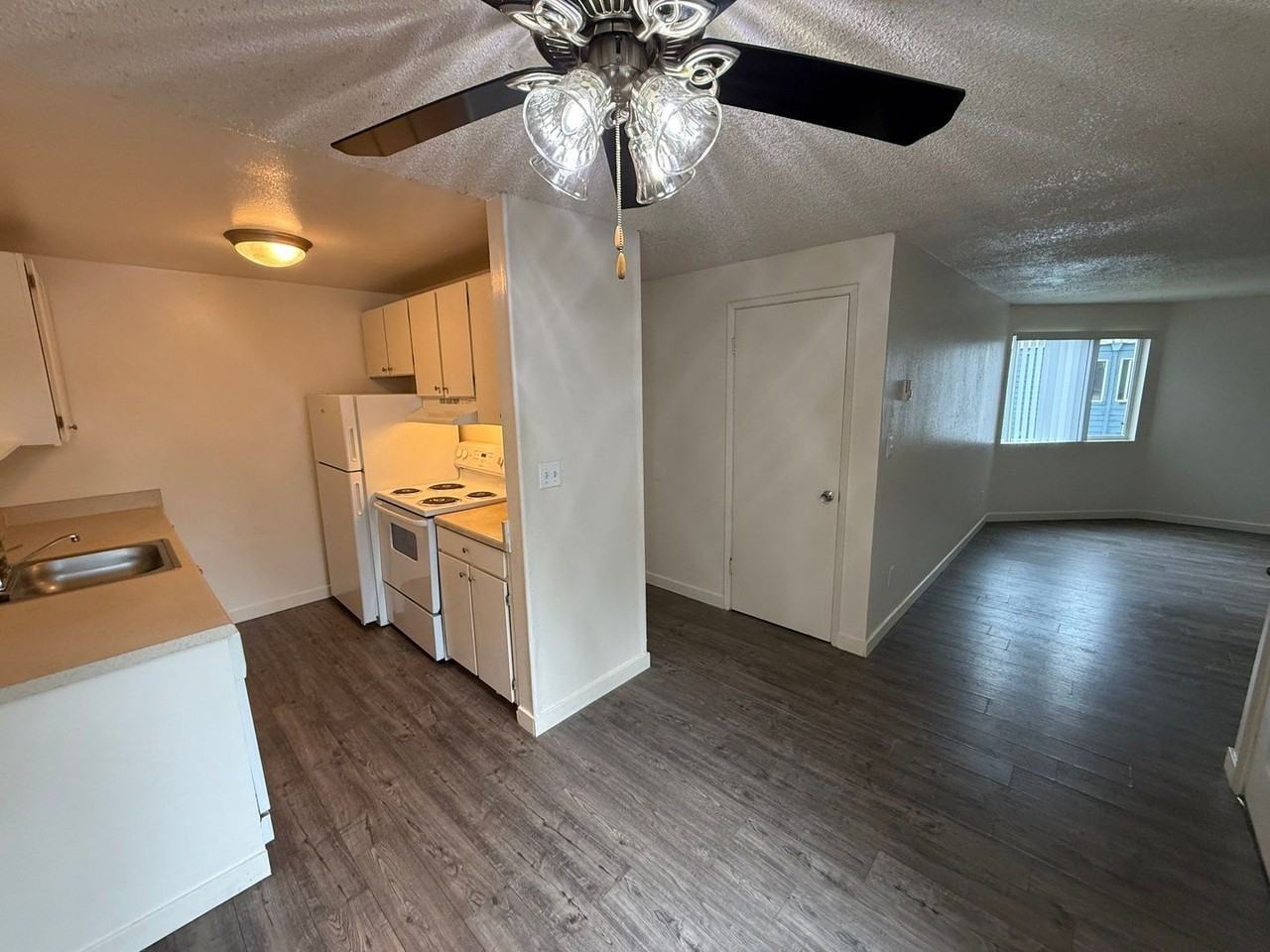 259 Senate St Nw - Photo 7 of 28