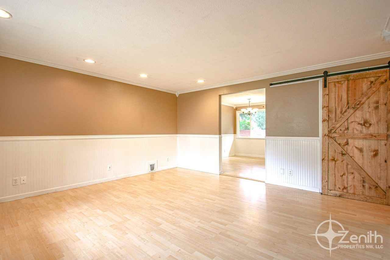 15012 Ne 6th St - Photo 5 of 30