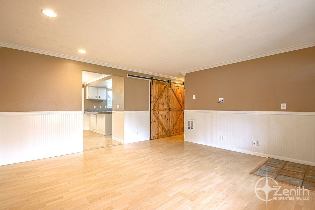 15012 Ne 6th St - Photo 6 of 30