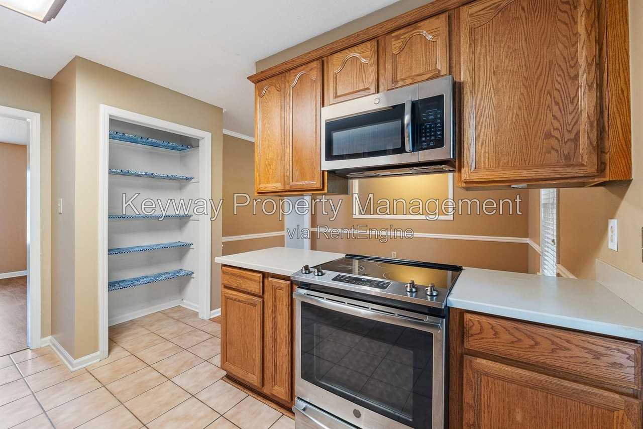 551 S Old Belair Rd - Photo 7 of 25