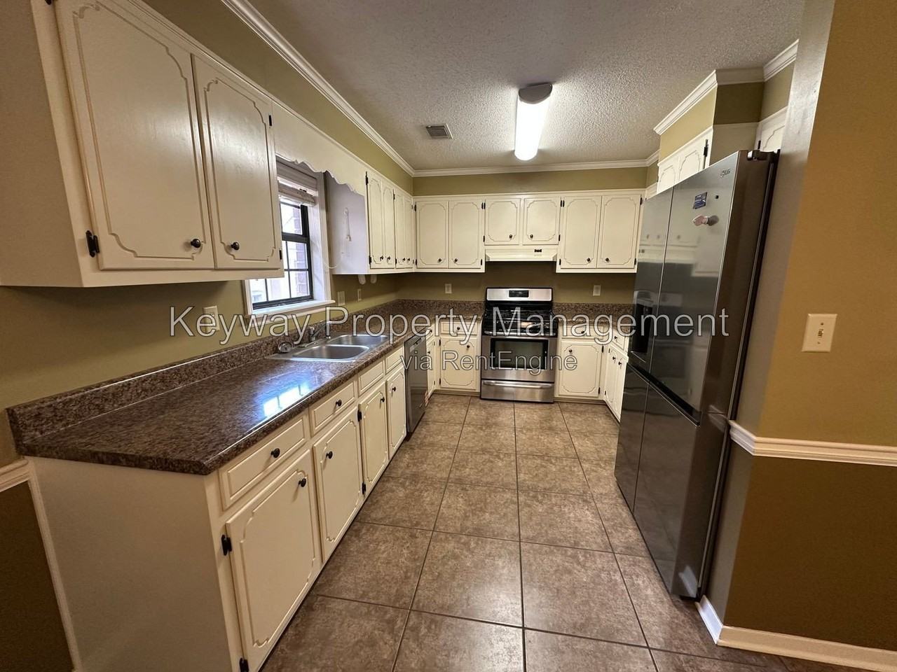 2919 Pointewest Dr - Photo 5 of 14