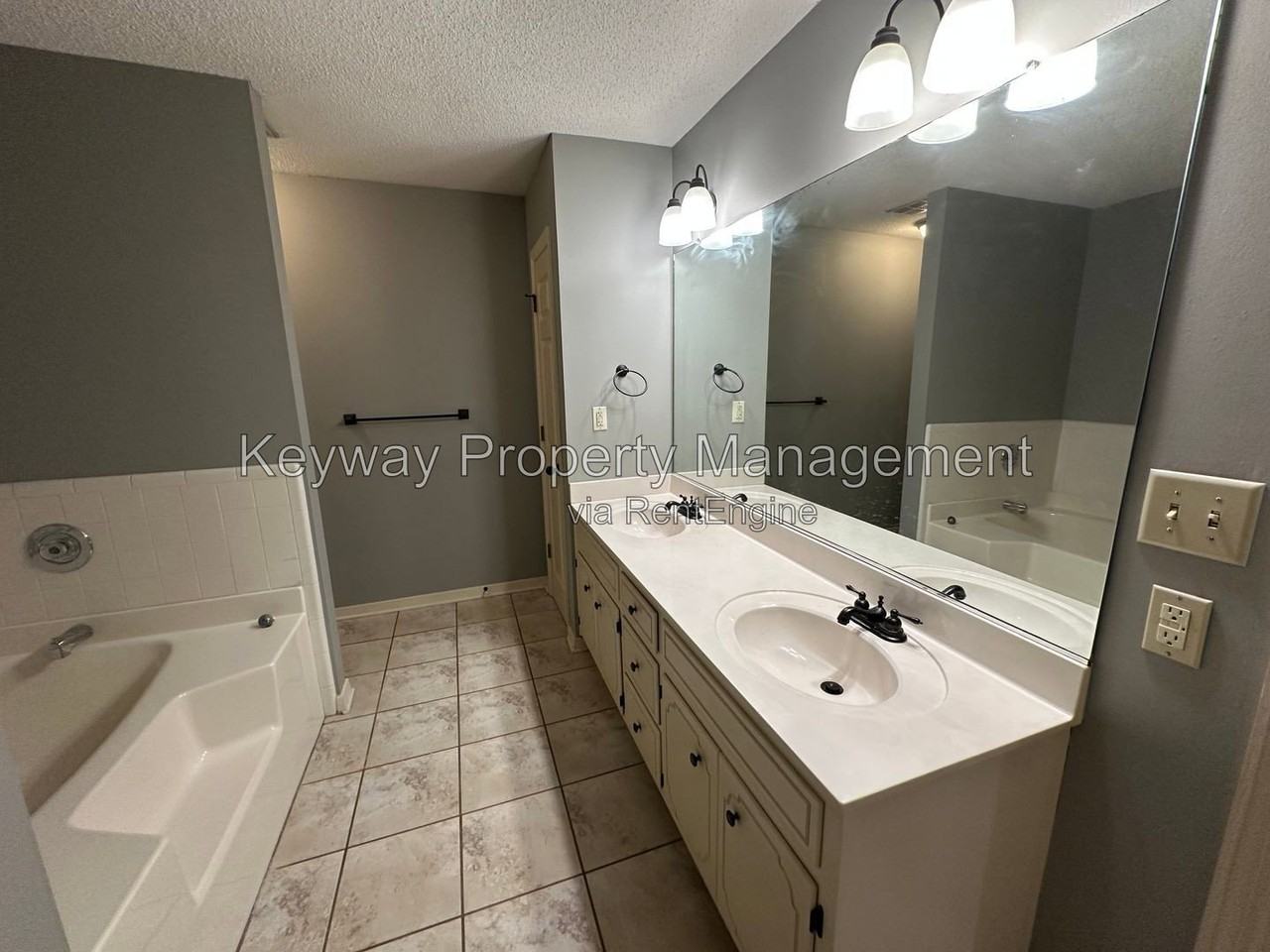2919 Pointewest Dr - Photo 7 of 14