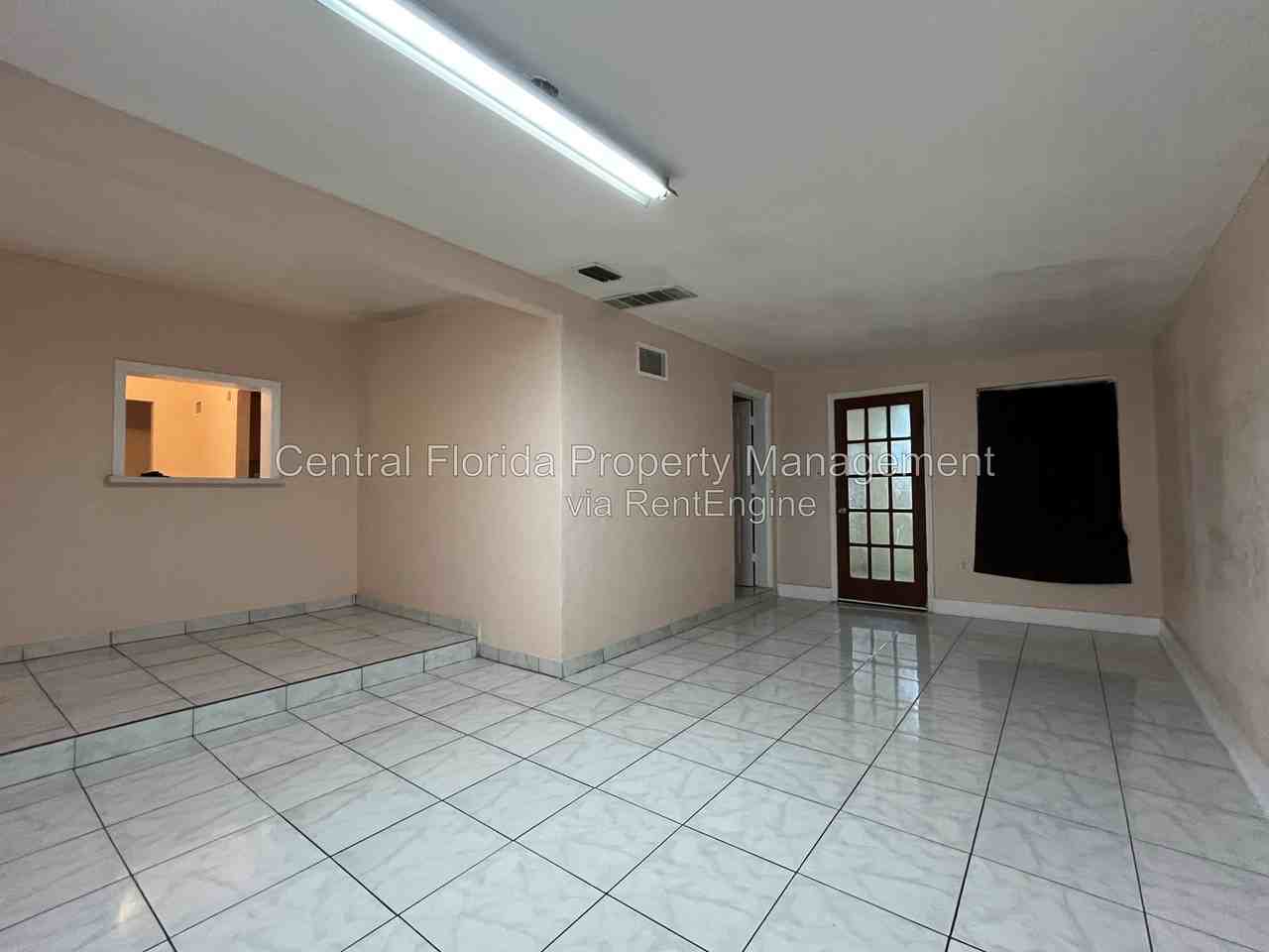 2521 Kingsland Ave - Photo 3 of 13