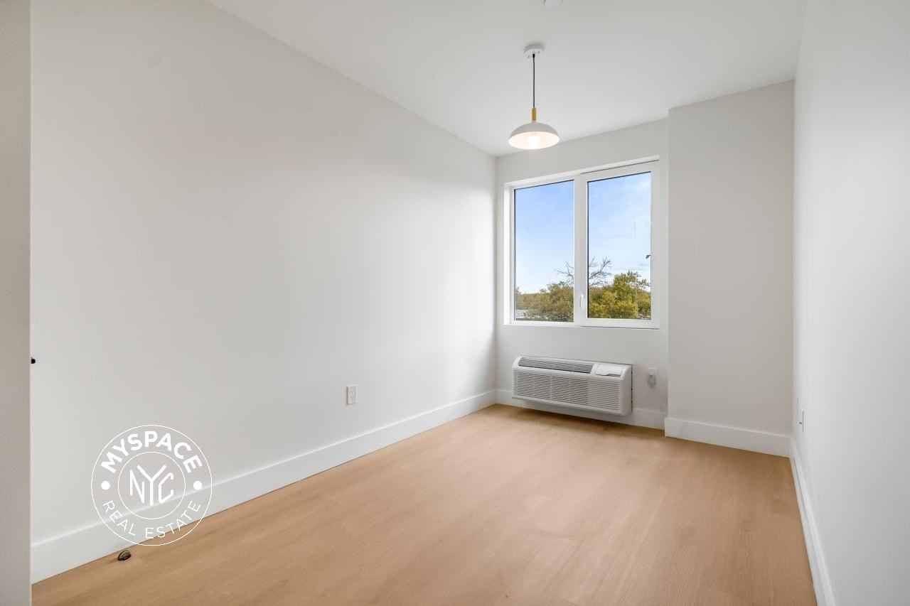 102 E 53rd St #3D - Photo 5 of 8