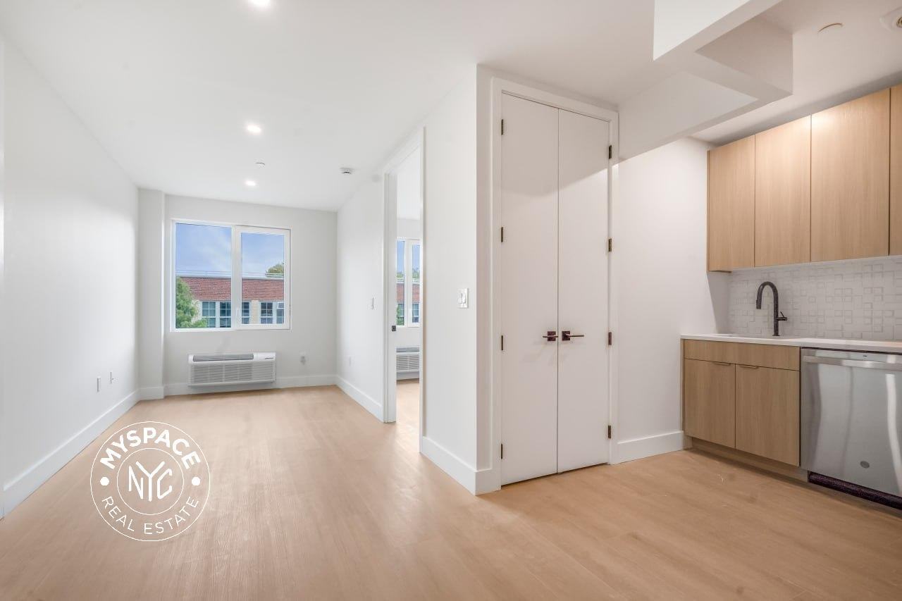 102 E 53rd St #3D - Photo 6 of 8