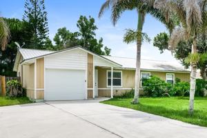 featured image of 357 Nw Hibiscus St