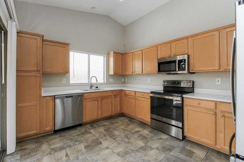 475 W Holstein Trl - Photo 6 of 16