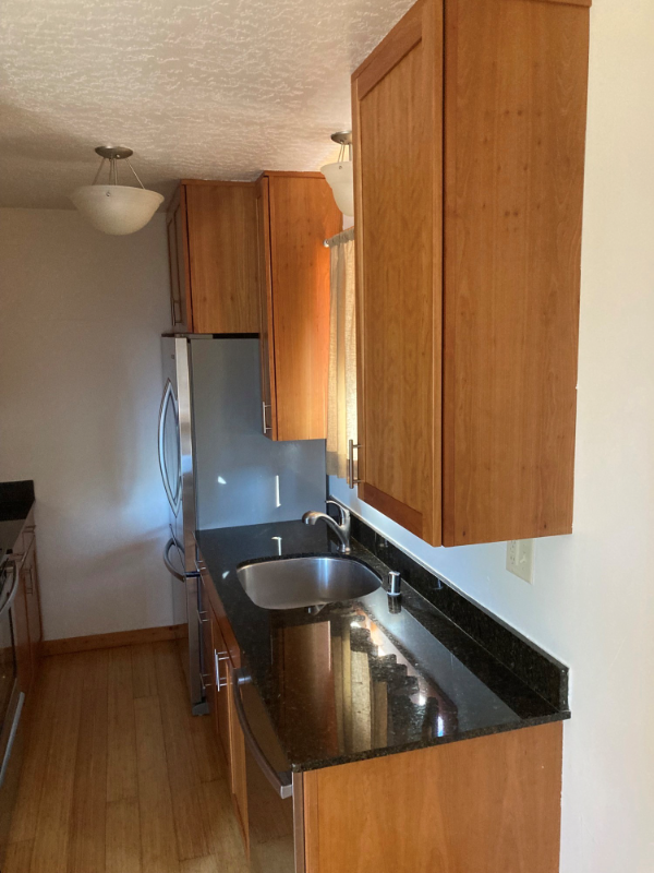 1012 W Pine St #124 - Photo 3 of 18