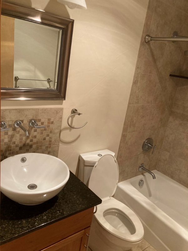 1012 W Pine St #124 - Photo 5 of 18