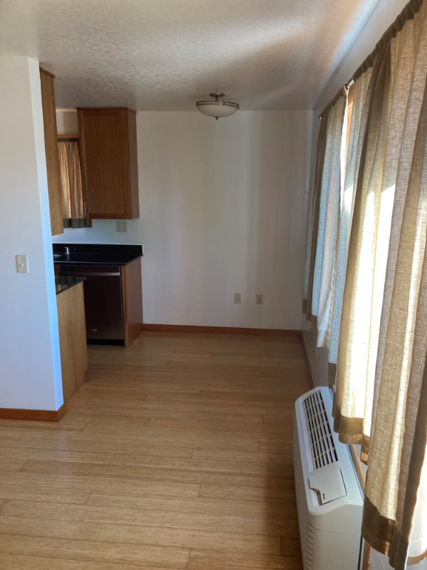 1012 W Pine St #124 - Photo 7 of 18