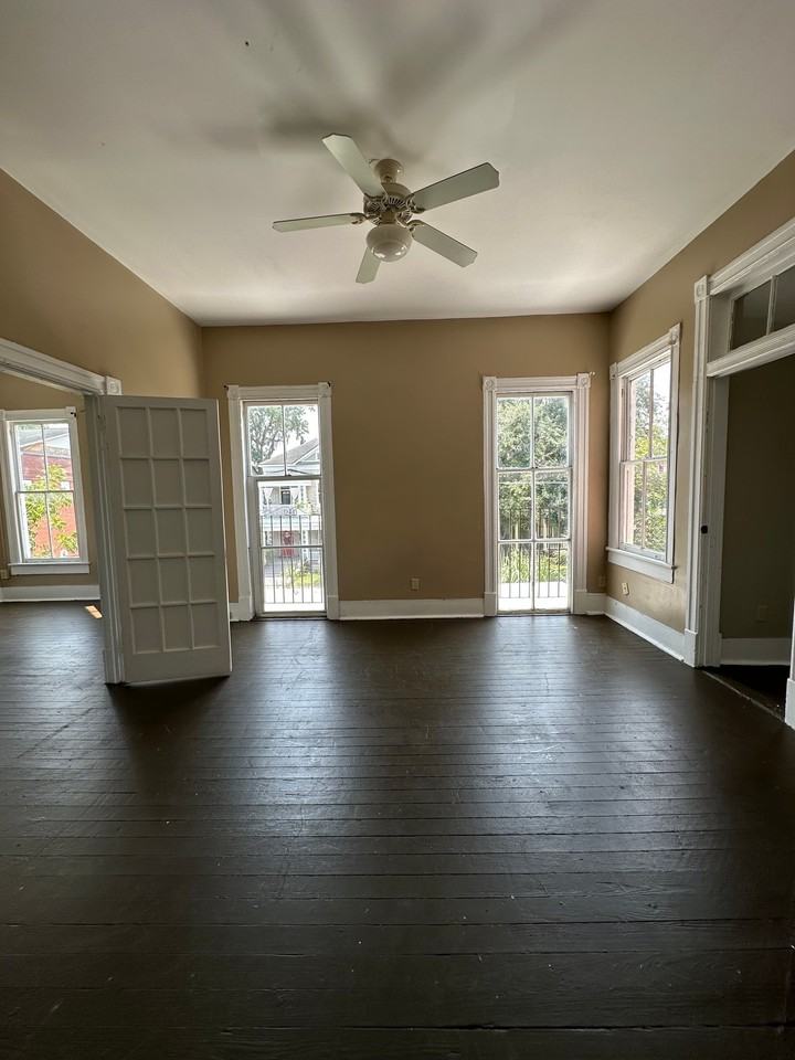 203 W 35th St - Photo 6 of 16