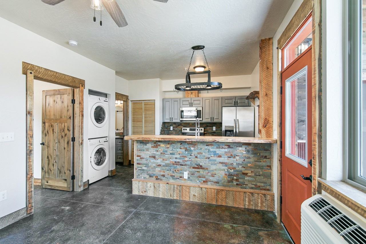 6240 3 Needles Lane #204 - Photo 2 of 9