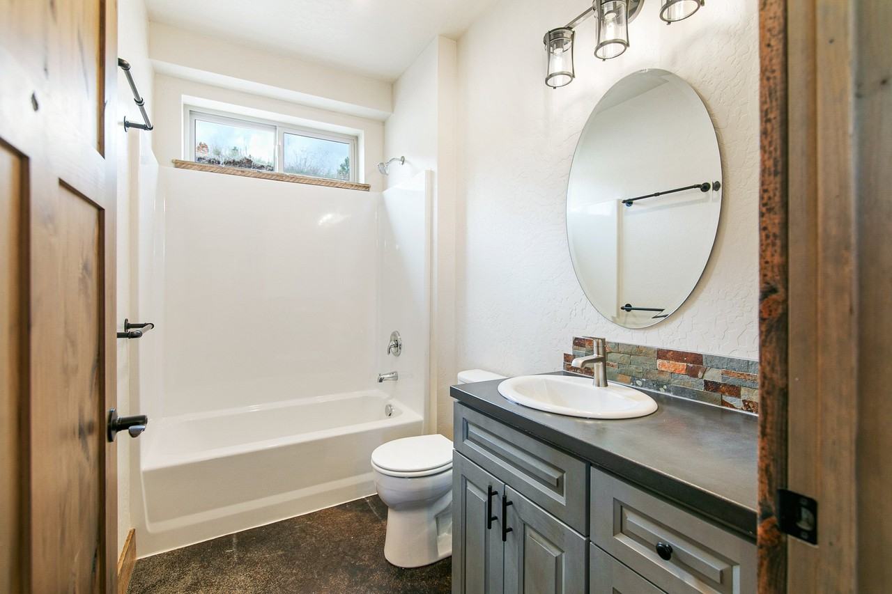 6240 3 Needles Lane #204 - Photo 7 of 9