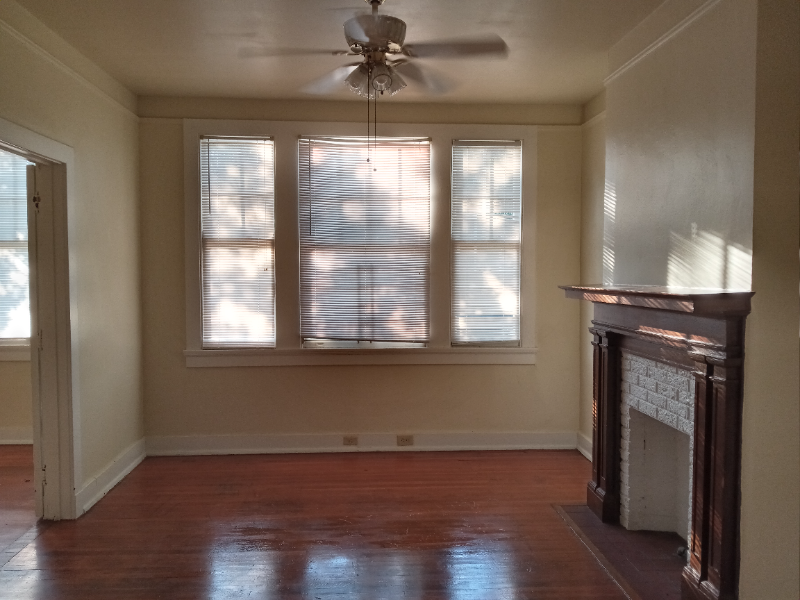 800 N Olympia St #F - Photo 3 of 25