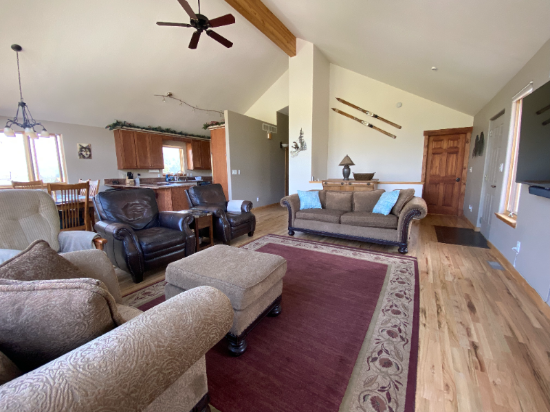 588 Lake View Cir W - Photo 2 of 29
