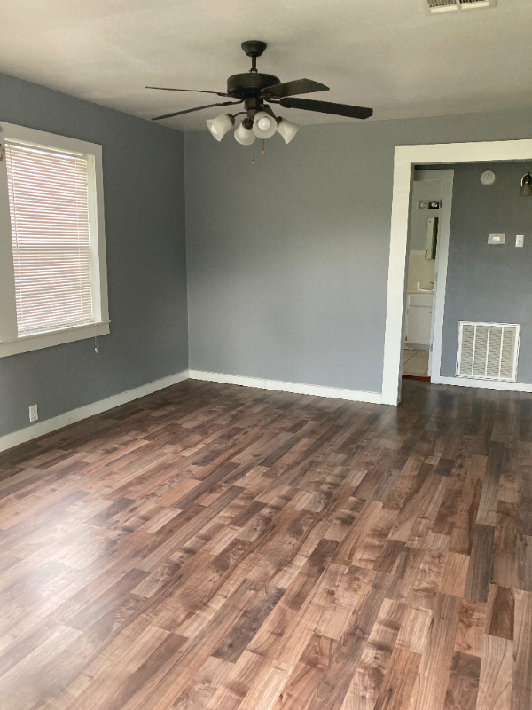 406 N Texas St - Photo 4 of 9