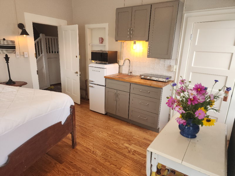 100 Bauer Ave #201 - Photo 4 of 6