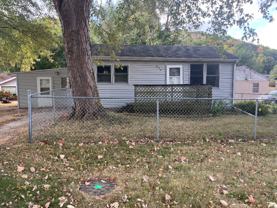 824 Meadow Ave - Photo 1 of 1