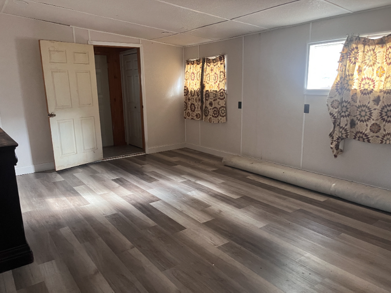 824 Meadow Ave - Photo 5 of 16