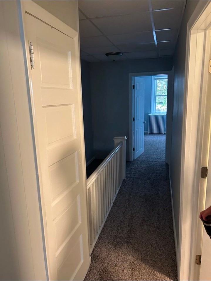 113 Booth St - Photo 5 of 10