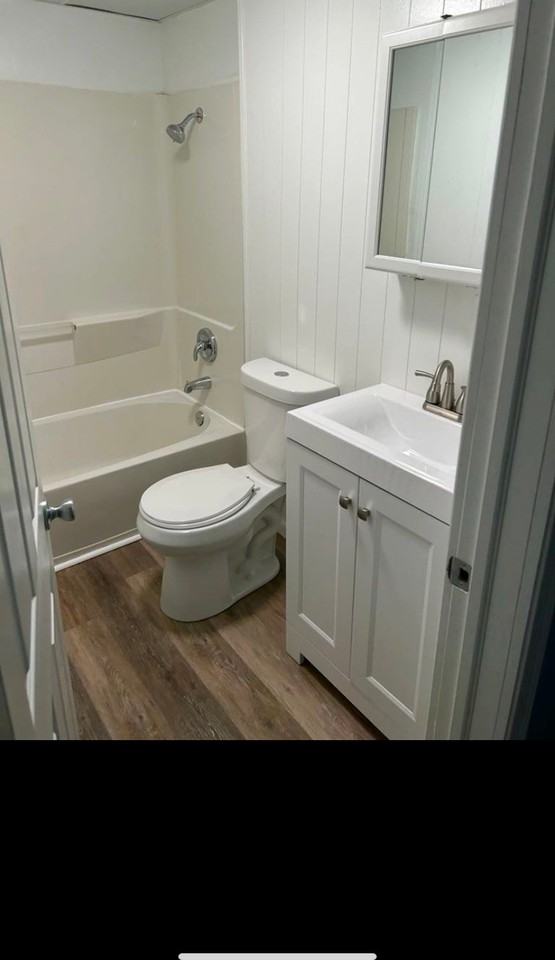 113 Booth St - Photo 6 of 10