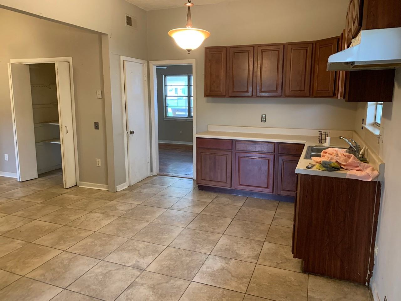 1527 Bennington Cv - Photo 3 of 12