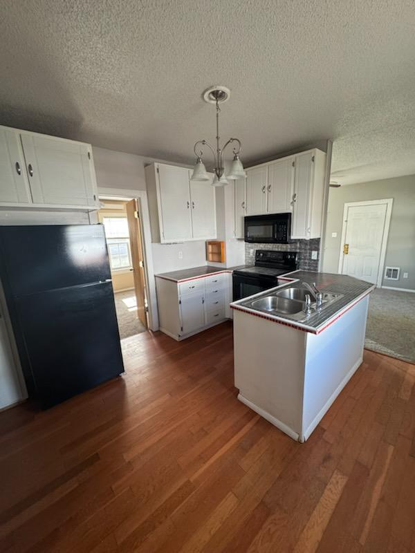 534 E 14th St - Photo 5 of 10