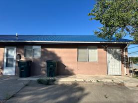 305 Country Club Dr - Photo 1 of 1