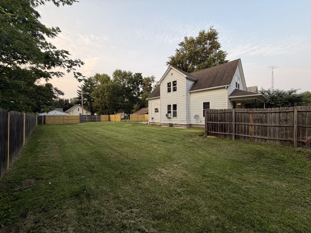 2012 1st Ave #NA - Photo 3 of 20