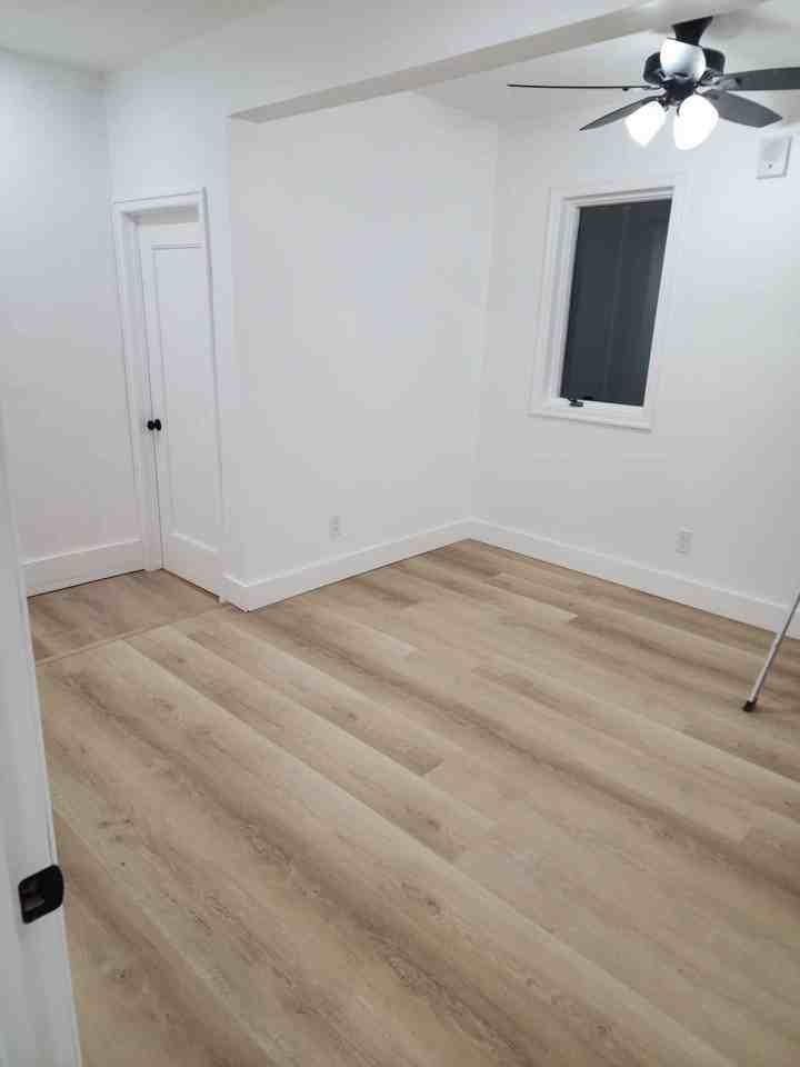 443 N Main St #1A - Photo 4 of 6